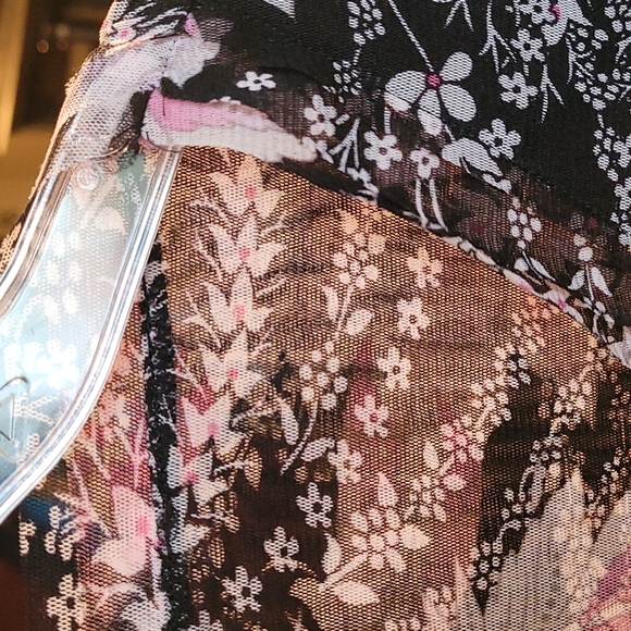 Translucent top - Picture 4 of 4